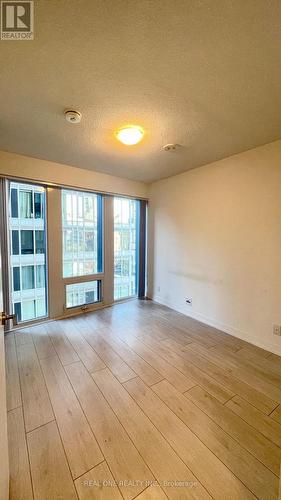 902 - 60 Shuter Street, Toronto, ON - Indoor Photo Showing Other Room