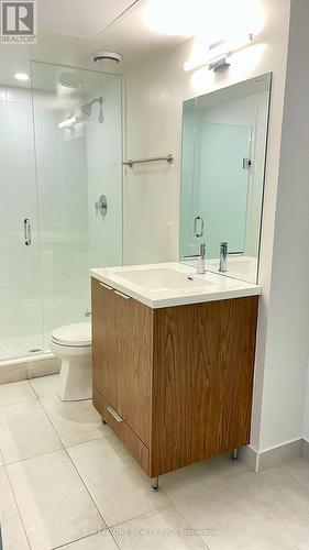 902 - 60 Shuter Street, Toronto, ON - Indoor Photo Showing Bathroom