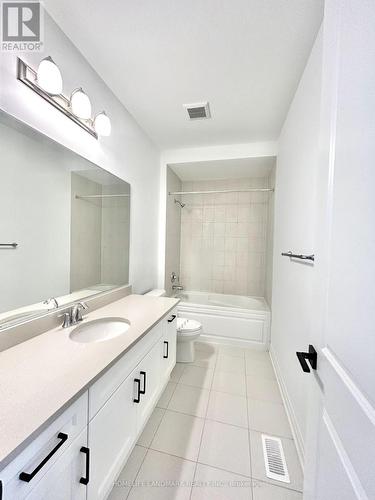 1375 Aymond Crescent, Oakville, ON - Indoor Photo Showing Bathroom