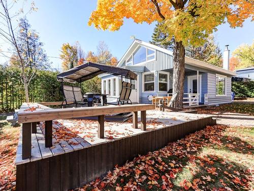 Terrasse - 445 Ch. Du Lac-Bleu, Saint-Hippolyte, QC - Outdoor