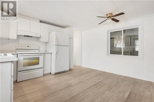 Room for dining - 31 Robert Colin Lane, Cobden, ON - Indoor Photo Showing Kitchen