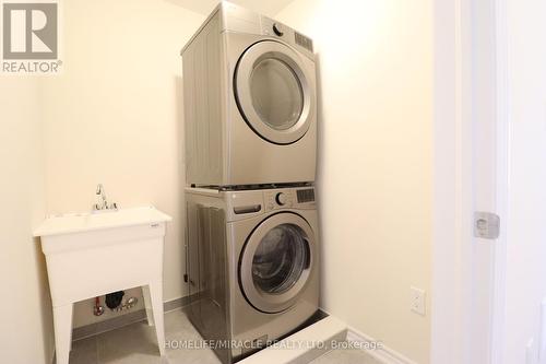 23 Steer Road, Erin, ON - Indoor Photo Showing Laundry Room