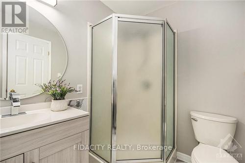 53 San Remo, Ottawa, ON - Indoor Photo Showing Bathroom