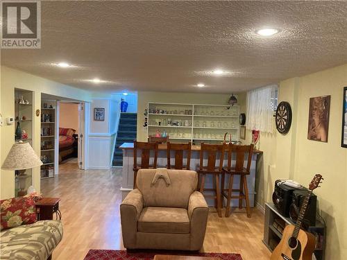 813 Haldimand Crescent, Cornwall, ON - Indoor Photo Showing Living Room