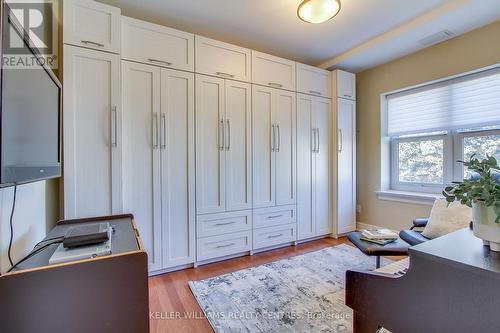 206 - 10 Ashton Road, Newmarket, ON - Indoor