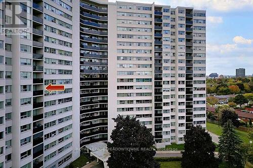 903 - 530 Lolita Gardens, Mississauga, ON -  With Facade