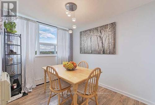 903 - 530 Lolita Gardens, Mississauga, ON - Indoor Photo Showing Dining Room