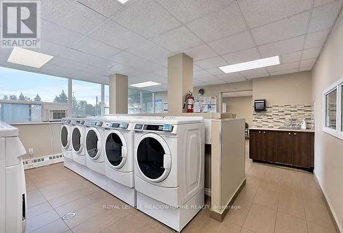 903 - 530 Lolita Gardens, Mississauga, ON - Indoor Photo Showing Laundry Room