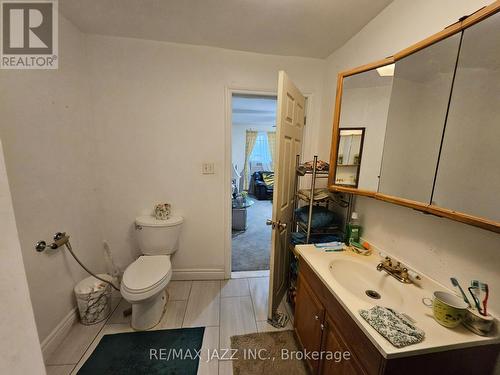 32 Olive Street, Belleville, ON - Indoor Photo Showing Bathroom