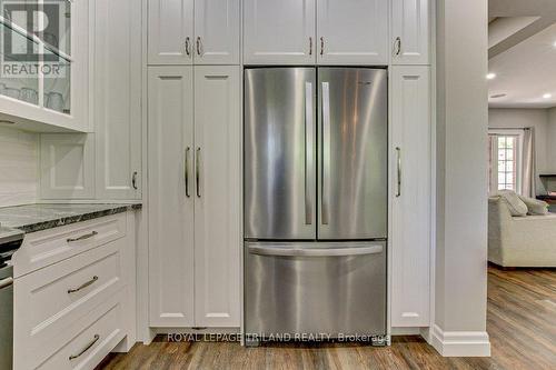 16 Galbraith Court, St. Thomas, ON - Indoor Photo Showing Kitchen