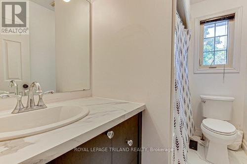 16 Galbraith Court, St. Thomas, ON - Indoor Photo Showing Bathroom