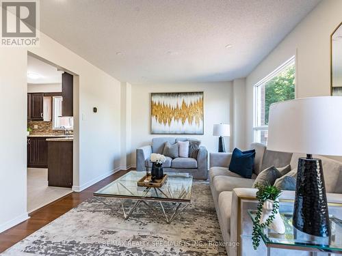 10 Aster Court, Brampton, ON - Indoor Photo Showing Living Room