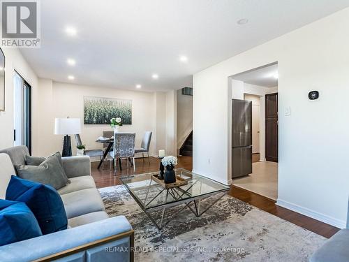 10 Aster Court, Brampton, ON - Indoor Photo Showing Living Room