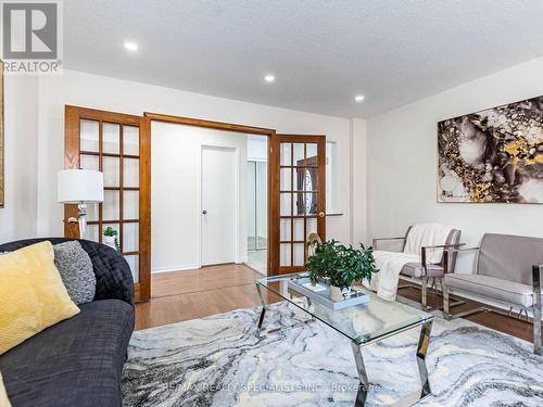 10 Aster Court, Brampton, ON - Indoor Photo Showing Living Room