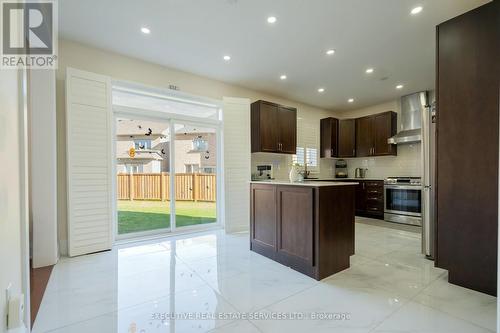 11 Goodsway Trail, Brampton, ON - Indoor Photo Showing Kitchen