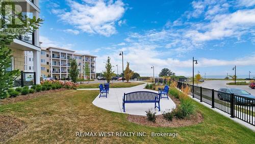 118 - 50 Lakebreeze Drive, Clarington, ON - Outdoor