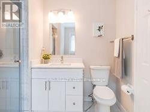 3274 Raindance Crescent, Mississauga, ON - Indoor Photo Showing Bathroom