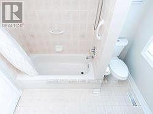 3274 Raindance Crescent, Mississauga, ON - Indoor Photo Showing Bathroom