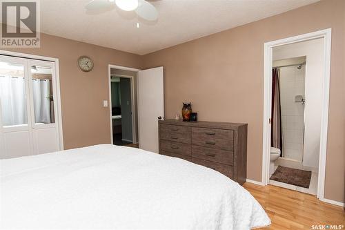 503 7Th Street E, Wynyard, SK - Indoor Photo Showing Bedroom