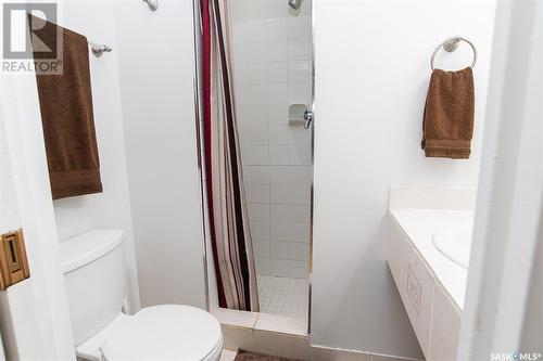 503 7Th Street E, Wynyard, SK - Indoor Photo Showing Bathroom