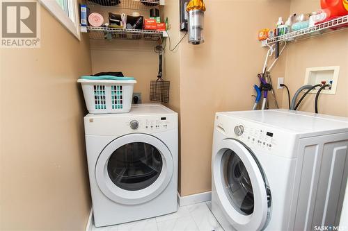 503 7Th Street E, Wynyard, SK - Indoor Photo Showing Laundry Room