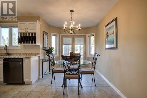 910 Corsi Hill, Greater Sudbury, ON - Indoor Photo Showing Dining Room