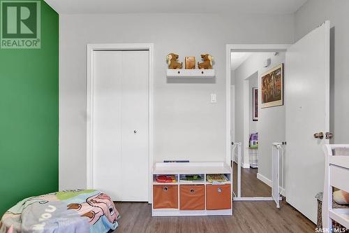 127 Mcintyre Street N, Regina, SK - Indoor Photo Showing Bedroom