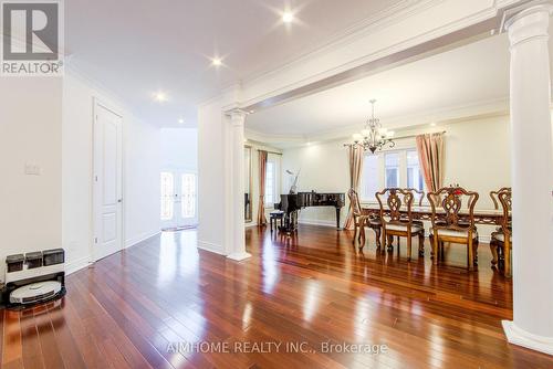 147 Ner Israel Drive, Vaughan, ON - Indoor Photo Showing Dining Room