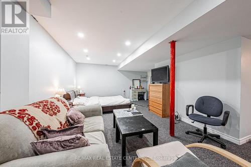 4264 Vivaldi Road E, Burlington, ON - Indoor Photo Showing Bedroom