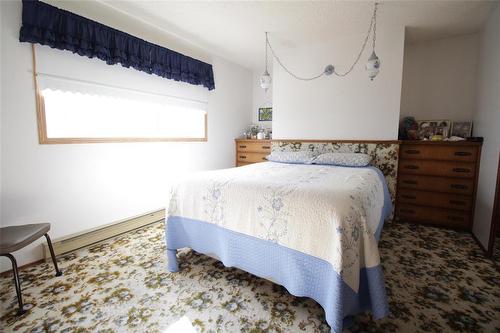 216 Grange Street, Elkhorn, MB - Indoor Photo Showing Bedroom