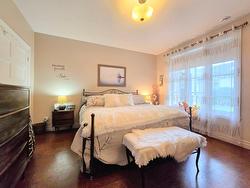 Master bedroom - 