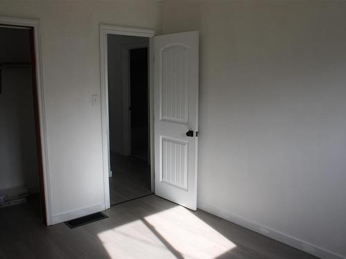 318 Bethune St, Thunder Bay, ON - Indoor Photo Showing Other Room