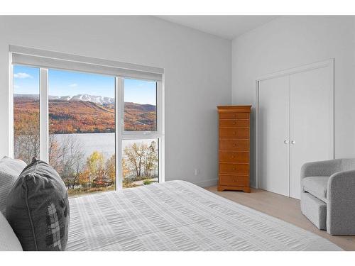 Bedroom - 403-123 Rue Cuttle, Mont-Tremblant, QC - Indoor Photo Showing Bedroom