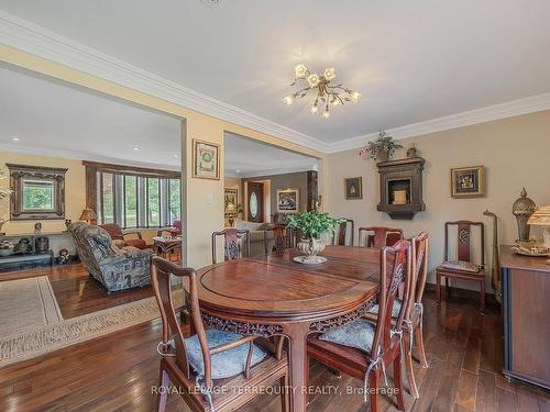 2211 Mildred Ave, Innisfil, ON - Indoor Photo Showing Dining Room