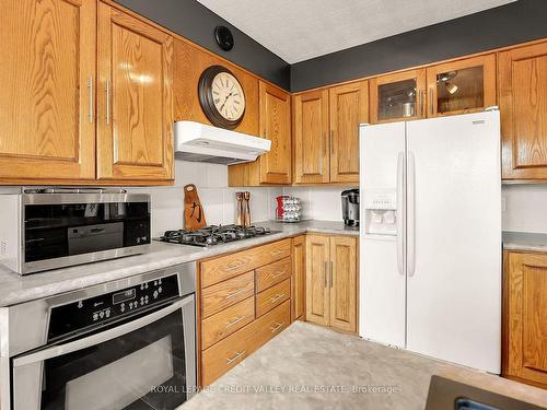 305 Cherrywood Ave, Fort Erie, ON - Indoor Photo Showing Kitchen