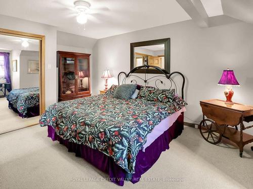 305 Cherrywood Ave, Fort Erie, ON - Indoor Photo Showing Bedroom