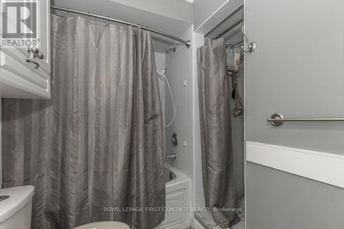 25 Truax Crescent, Essa, ON - Indoor Photo Showing Bathroom