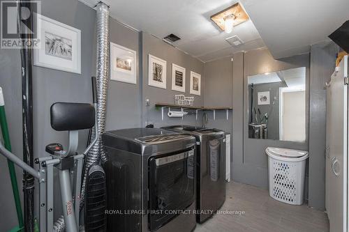 25 Truax Crescent, Essa, ON - Indoor Photo Showing Laundry Room