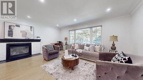 1142 Garden Road, Mississauga, ON - Indoor Photo Showing Living Room With Fireplace