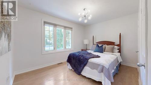 1142 Garden Road, Mississauga, ON - Indoor Photo Showing Bedroom