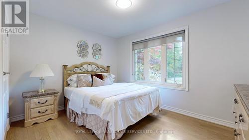 1142 Garden Road, Mississauga, ON - Indoor Photo Showing Bedroom