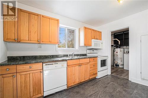 26 Railway Street, Lanark, ON - Indoor Photo Showing Kitchen With Double Sink