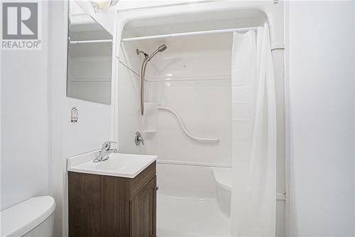 26 Railway Street, Lanark, ON - Indoor Photo Showing Bathroom