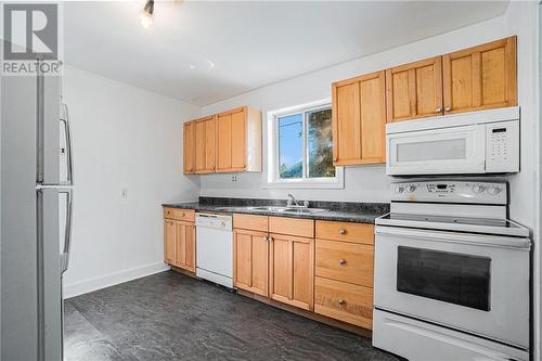 26 Railway Street, Lanark, ON - Indoor Photo Showing Kitchen With Double Sink