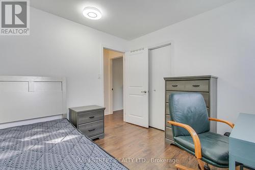 19 Beaucourt Road E, Hamilton, ON - Indoor Photo Showing Bedroom