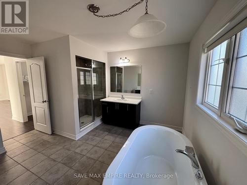 9 Sunset Way, Thorold, ON - Indoor Photo Showing Bathroom