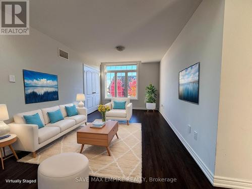 9 Sunset Way, Thorold, ON - Indoor Photo Showing Living Room