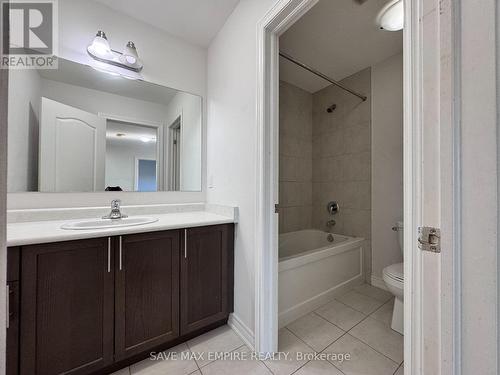 9 Sunset Way, Thorold, ON - Indoor Photo Showing Bathroom