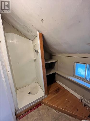 108 M Avenue S, Saskatoon, SK - Indoor Photo Showing Bathroom