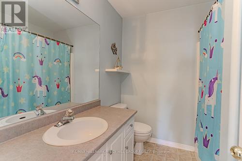 62 Nicole Marie Avenue, Barrie, ON - Indoor Photo Showing Bathroom